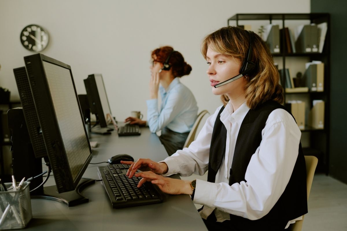 How Customer Analytics Tools Support QA & Coaching