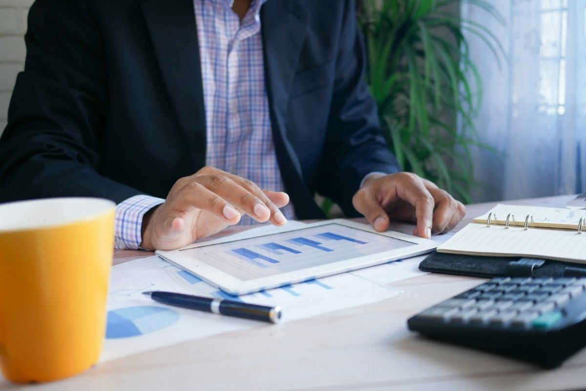 Automated analysis allows QA teams to quickly spot issues at both the individual and team level, enabling bespoke coaching that keeps performance on track.